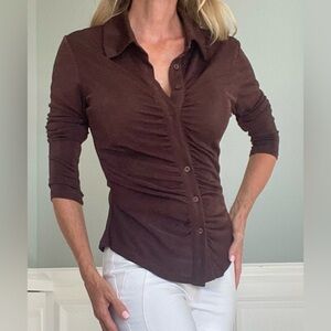 Elegant boutique ruched button-up